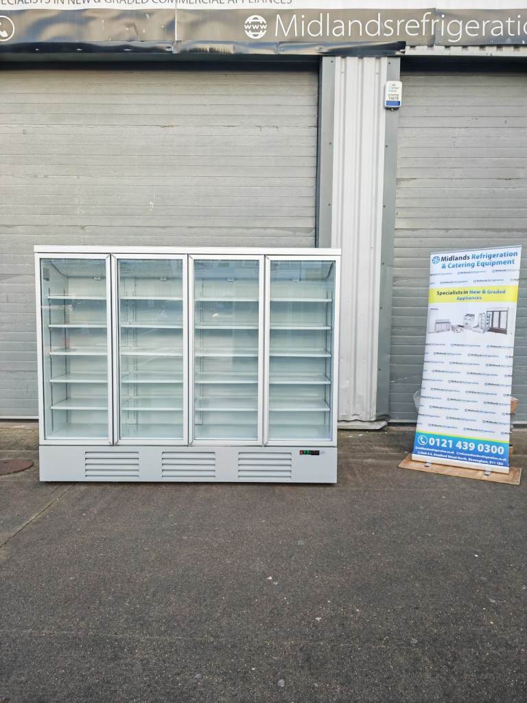 COMMERCIAL REFRIGERATOR 4 GLASS DOORS/COMMERCIAL FRIDGES AND FREEZERS/ Commercial Refrigeration