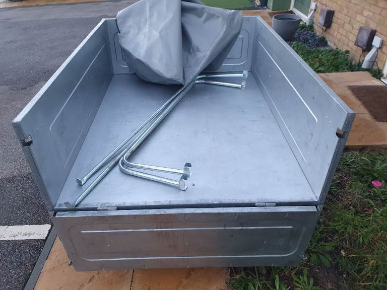 Daxara 127 Trailer with high frame and cover 