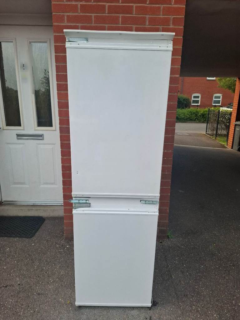 HDA Fridge Freezer - White, Good Condition