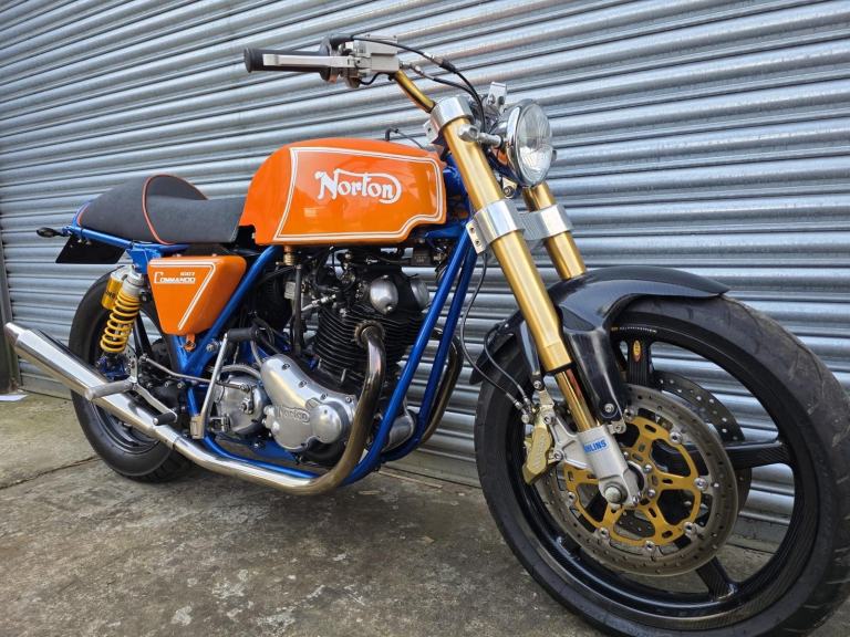 NORTON COMMANDO VERY SPECIAL FEATURE SHOW BIKE OFFERS PX TRIUMPH ££ EITHER WAY 