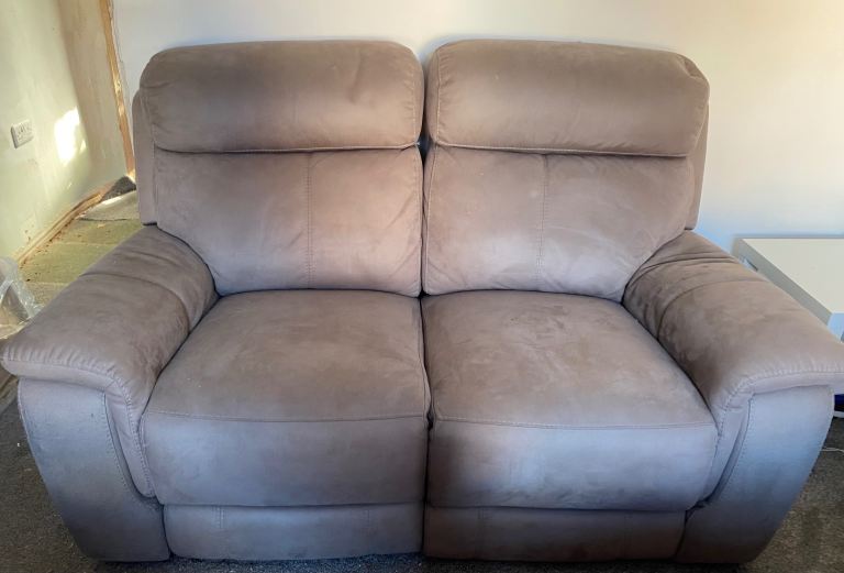 2&1 seater recliner sofas , 1 seater is electric 