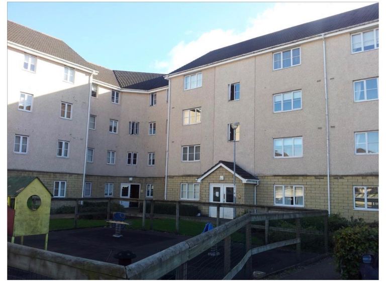 2 Bed flat for rent in Glasgow Paisely 