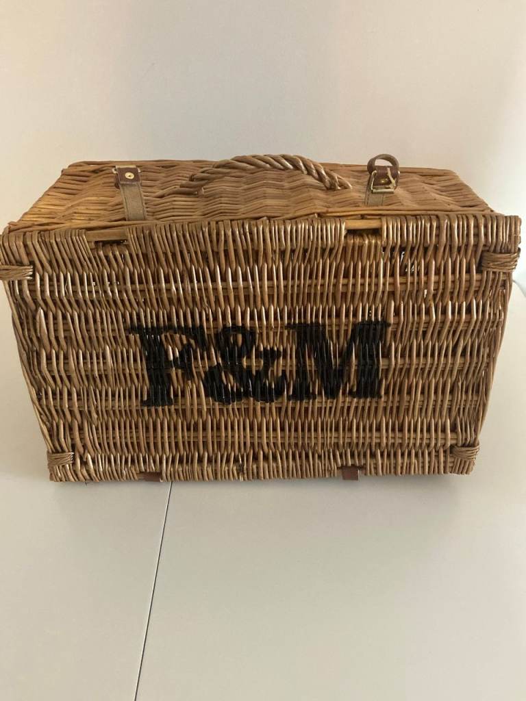 Fortnum & Mason Wicker Hamper Basket Medium – Very Good Condition
