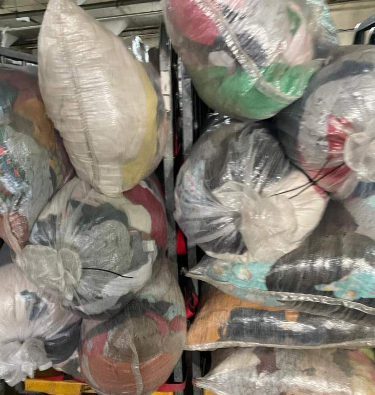 Bulk Second Hand clothes Ladies, Mens Kids A/B Grade From £1 KG. Delivery Available