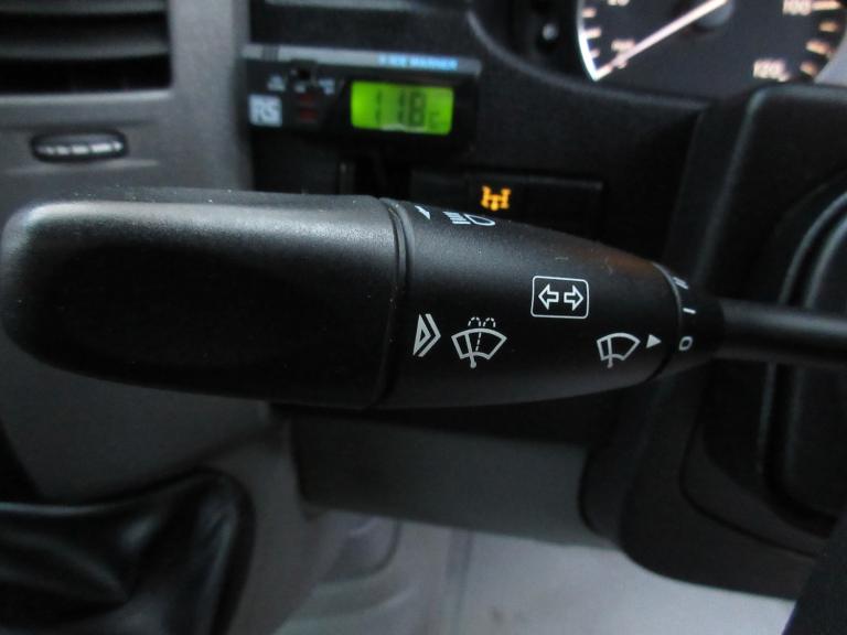 2014 Mercedes-Benz Sprinter 316 2.1CDi 3.5T L2H2 MWB MED ROOF [Email address removed. Click Email...