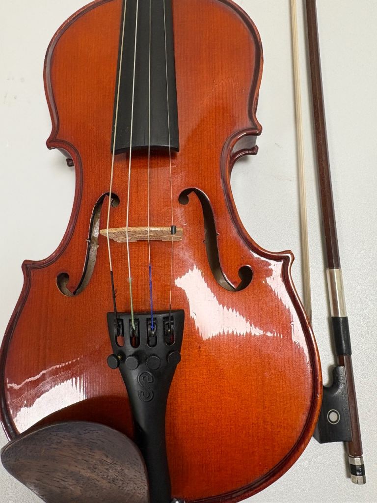 Lovely little 1/2 Stentor 1 Model Violin Outfit