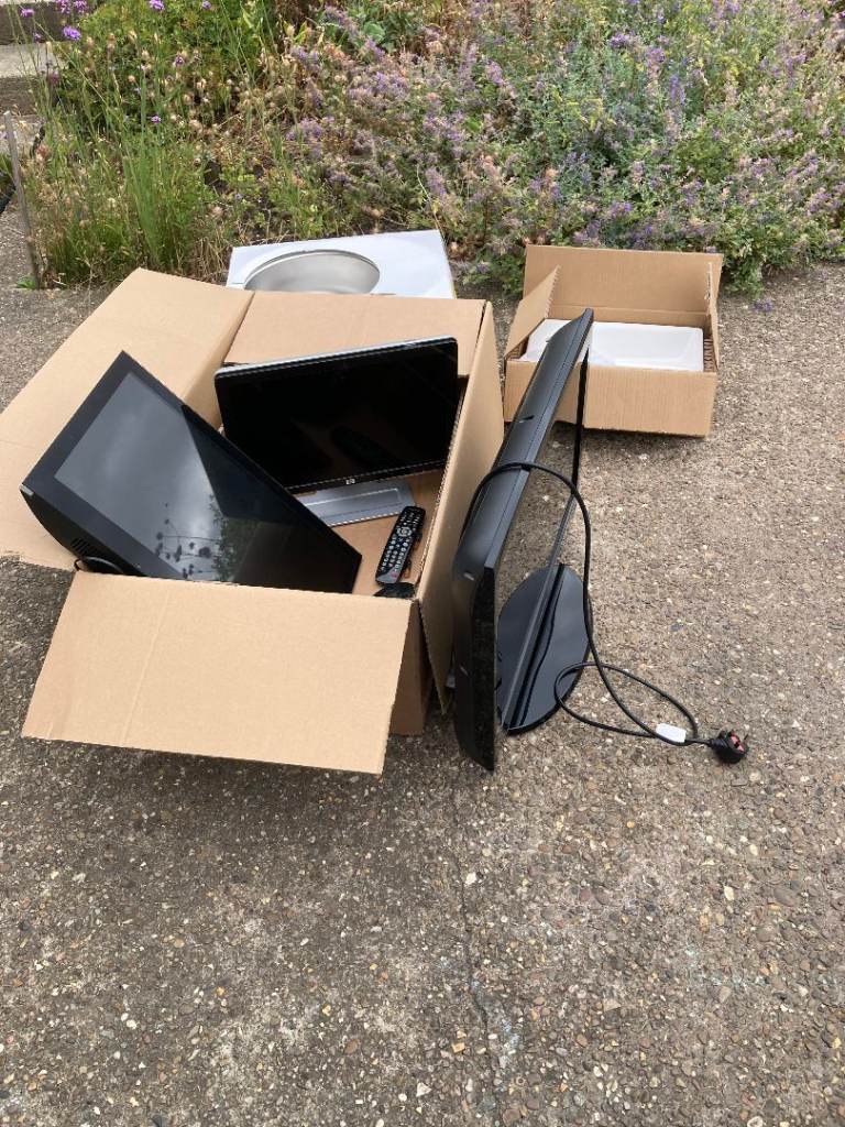 TV's (working)  , Monitor, Sinks - useful car boot stuff? 