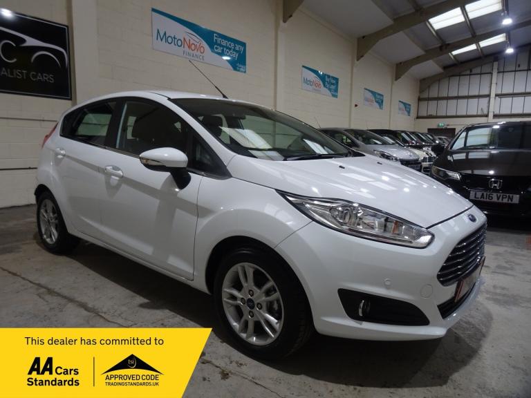 2015 Ford Fiesta 1.0 EcoBoost Zetec 5dr *18500 MILES* HATCHBACK Petrol Manual