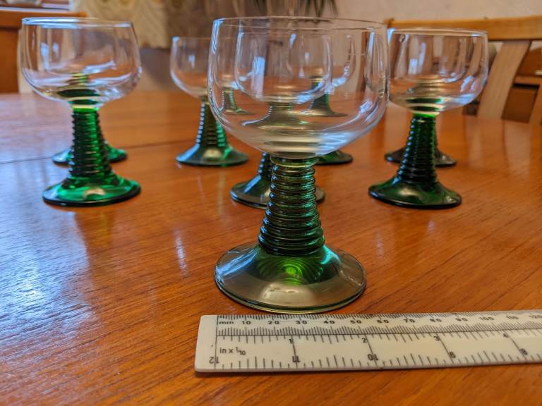 Set of 8 traditional German wine glasses