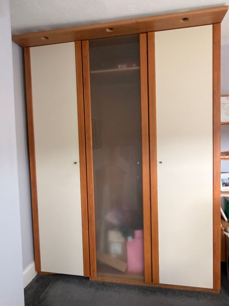 Free wardrobes 