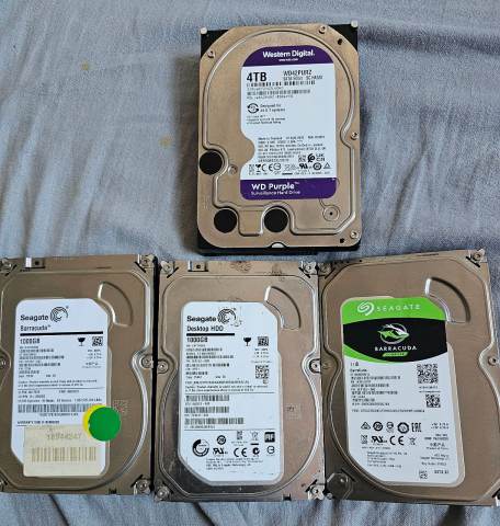 7TB HDD lot. 1x 4TB and 3x 1TB hard disk | in Redbridge, London