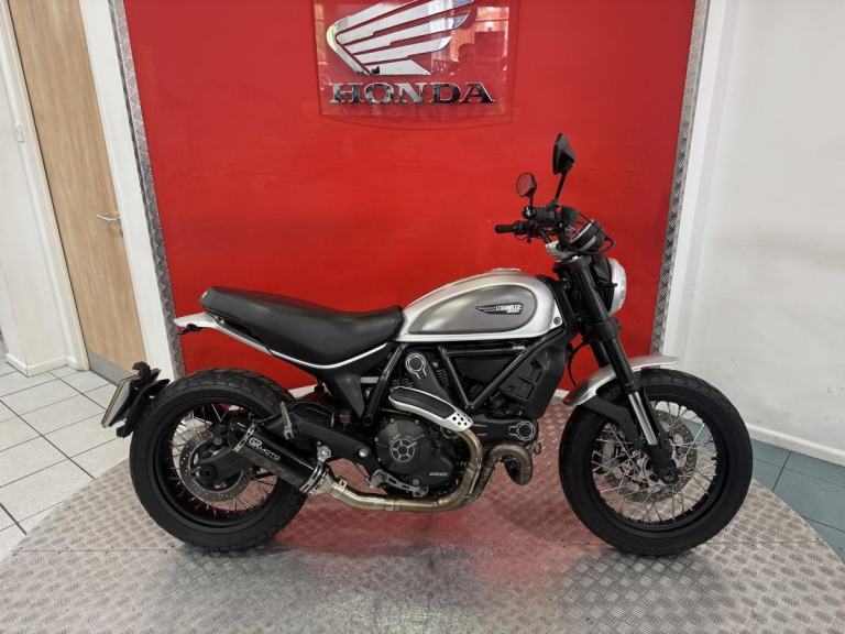 2017 '67 Scrambler Icon 800 Retro