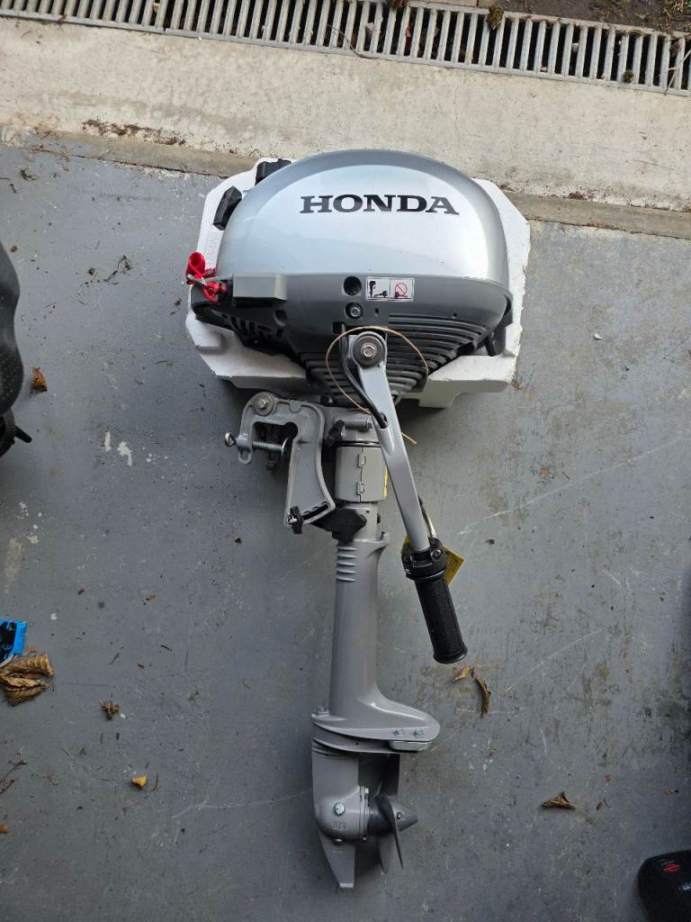 Honda 2.3hp Outboard Motor Brand New