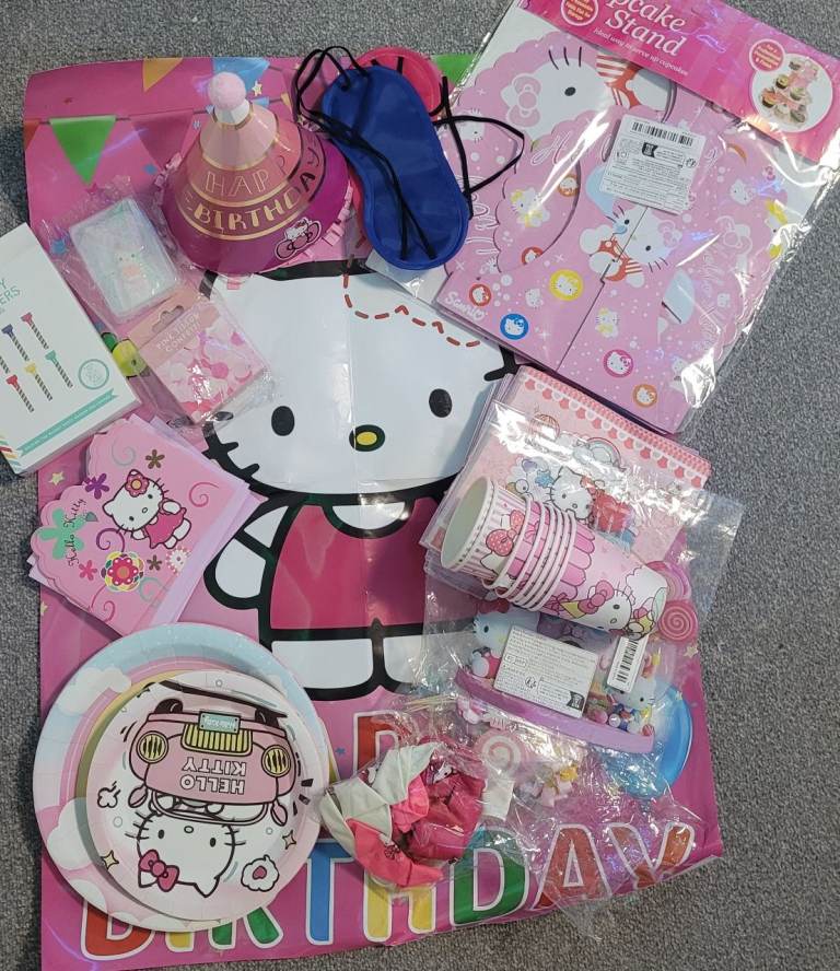 Birthday party stuff hello kitty 