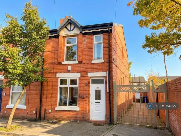 4 bedroom house in Carlton Avenue, Manchester, M14 (4 bed) (#2632327)
