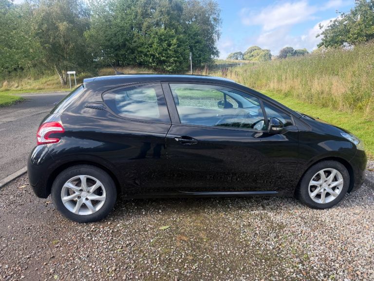 Peugeot, 208, Hatchback, 2015, Manual, 1199 (cc), 3 doors