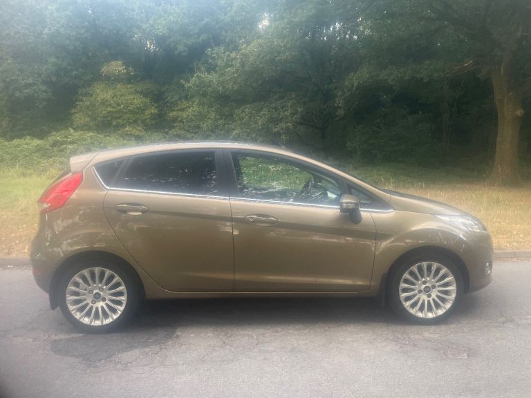 Ford fiesta 1.4tdci titanium new mot low mileage 