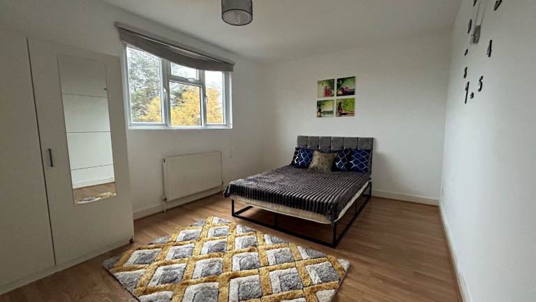 Large Double bedroom available