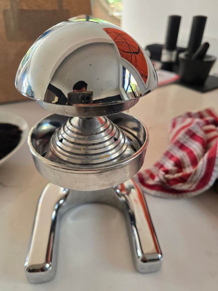 Heavy Duty Manual Citrus Juicer / Press - Chrome Finish