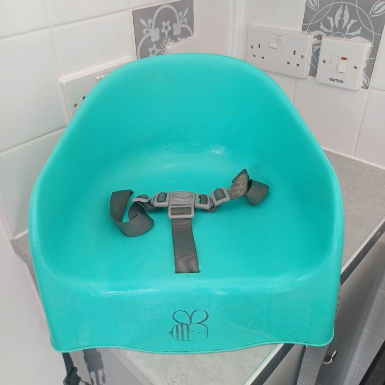 Fred & Flo Boost Me Up Seat – Green, Good Condition