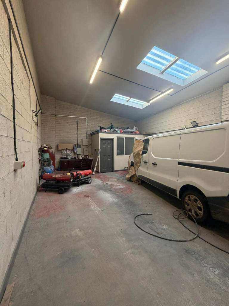 Car workshop to let in nottingham