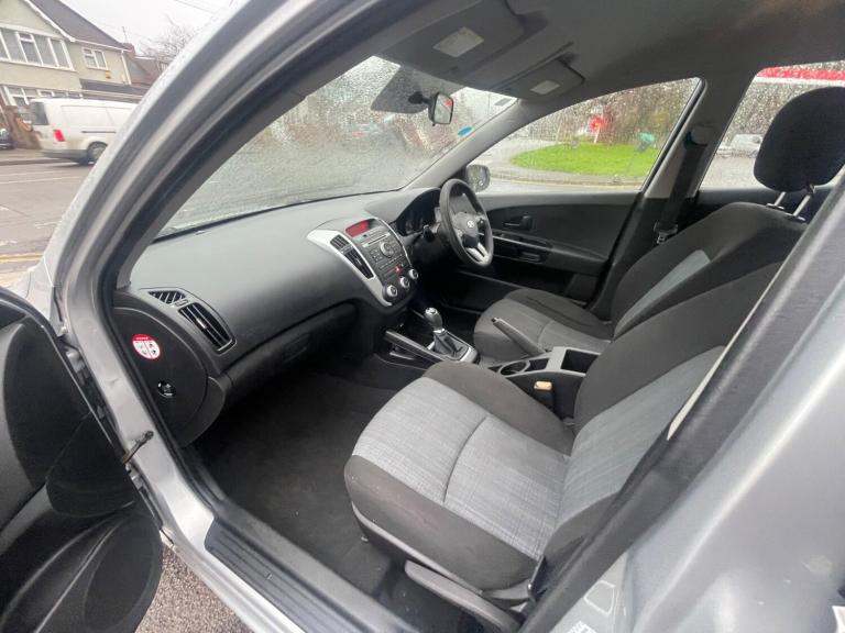 2010 Kia Ceed 1.6 CRDi 1 Euro 4 (s/s) 5dr HATCHBACK Diesel Manual