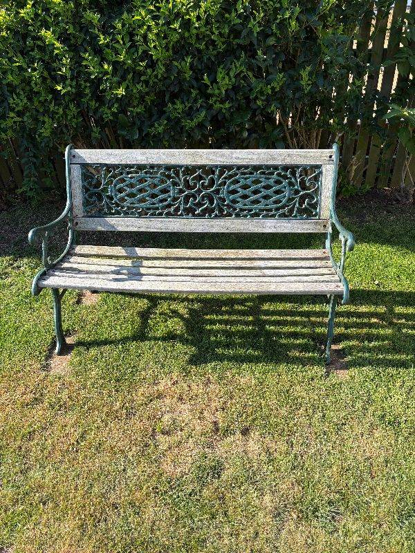 Garden Bench - Cast Iron Ends