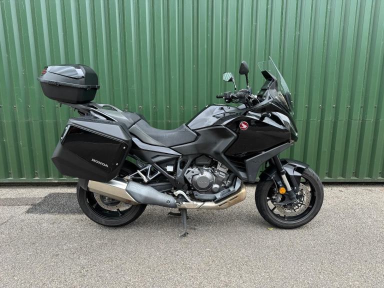 Honda NT 1100 A-N Black 2022 Full Luggage 10800 Miles Full Honda History 1 Owner