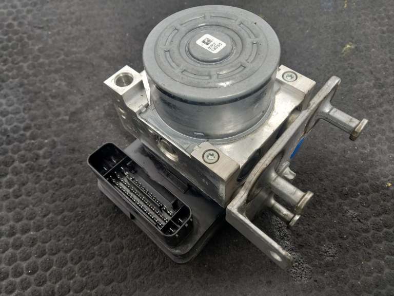Mercedes C Class Abs Pump/Modulator 2014-2021 2.1l Om651.921 A