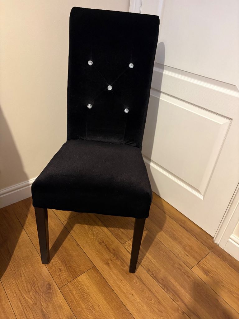 Dressing table chair
