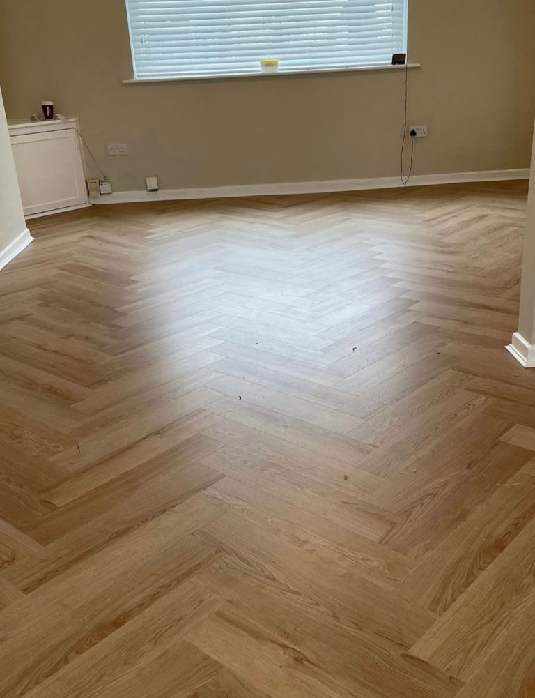     Fast & Professional Laminate Flooring Services