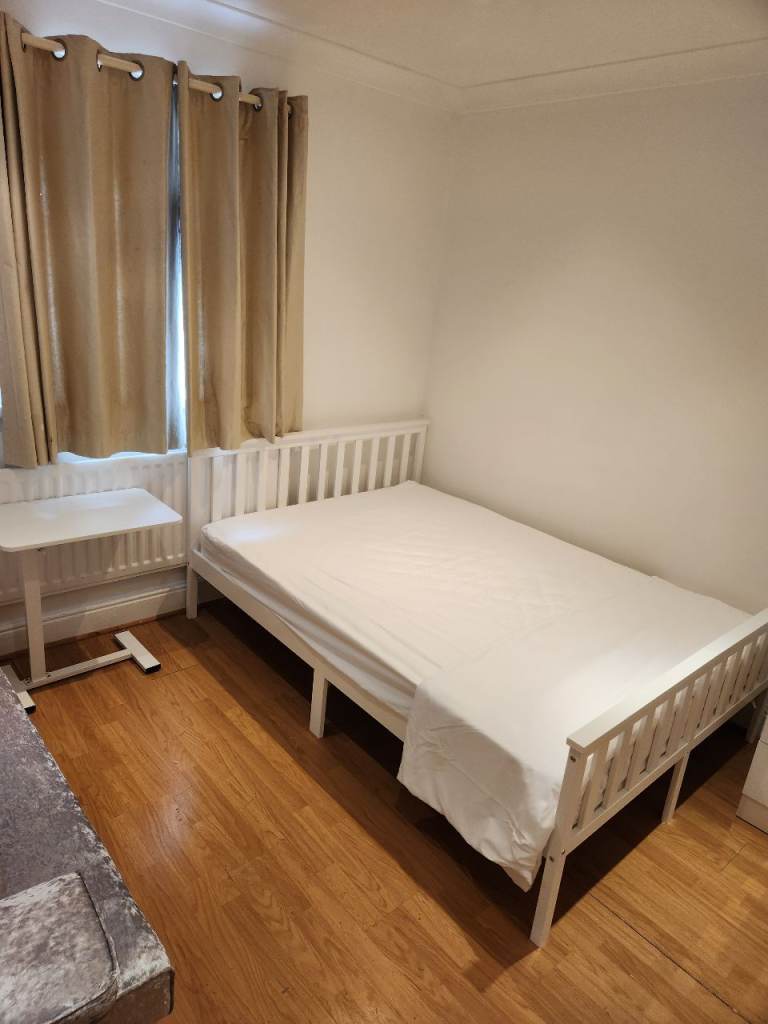 Amaizing 4 bed near city centre and Cardiff Uni in cathays