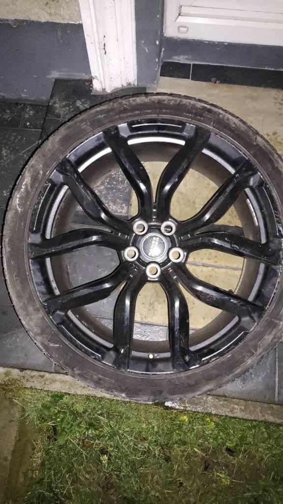 22 inch Range rover sport alloys 