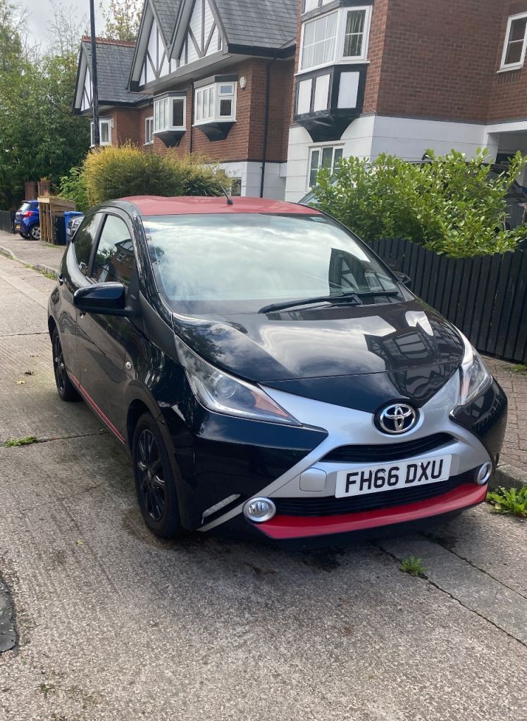 Toyota, AYGO, Hatchback, 2016, Manual, 998 (cc), 5 doors