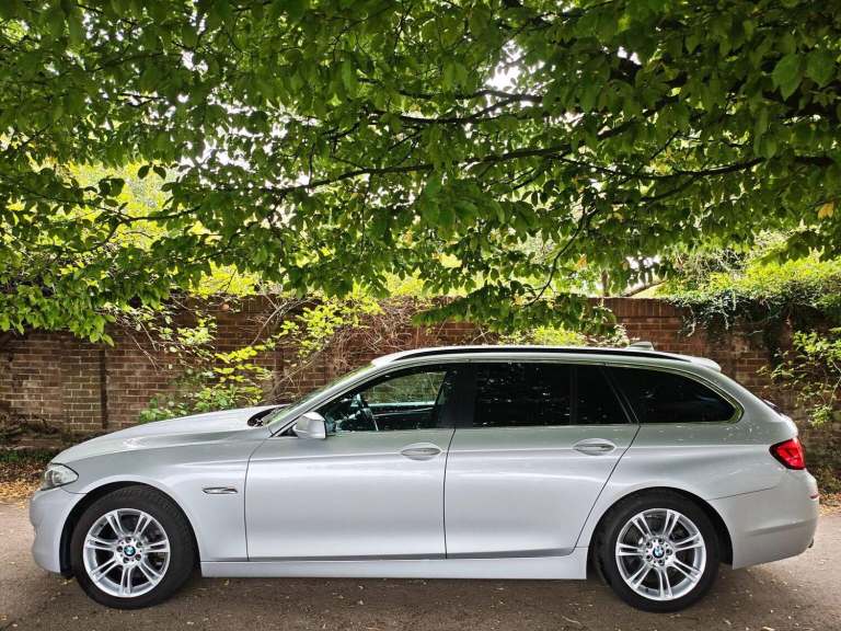 2010 BMW 5 Series 3.0 528i SE Touring 5dr Petrol Steptronic Euro 5 (258 ps) Estate Petrol Automatic