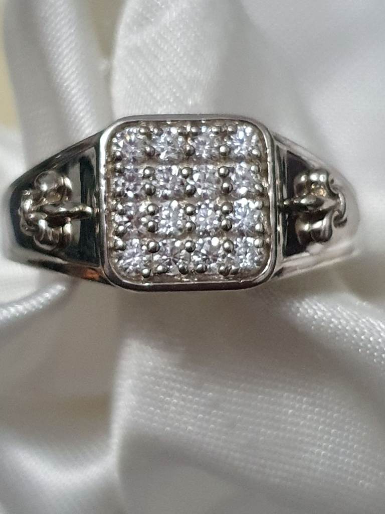 Like A Diamond White Mossanite Ring Size O or V Sterling silver 925 Platinum Overlay New 