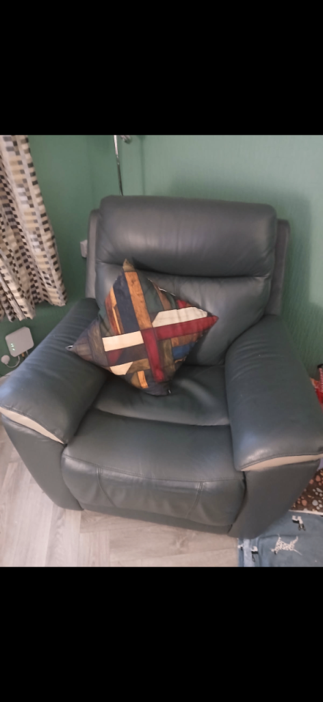 9 months old beautiful electric recliner sofas with large matching footstool. 