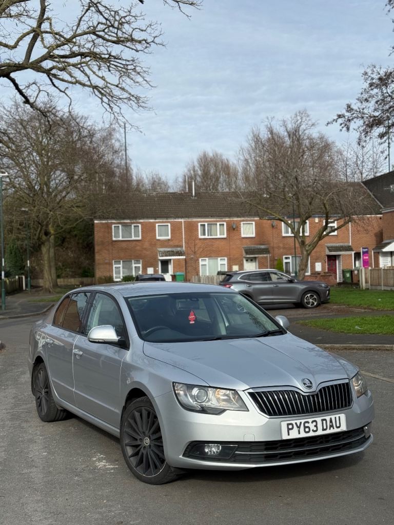 Skoda, SUPERB, Hatchback, 2013, Manual, 1968 (cc), 5 doors