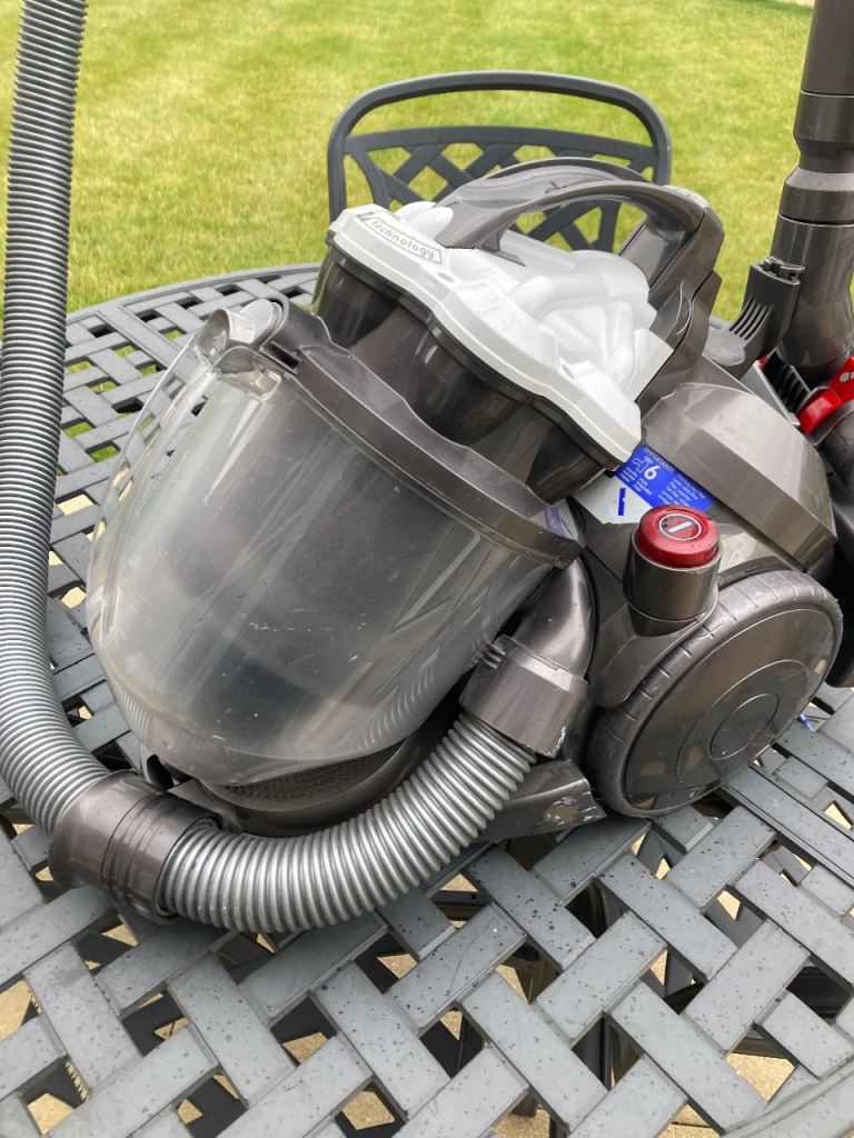 Dyson DS19 T2 white Vacuum Cleaner - used Condition