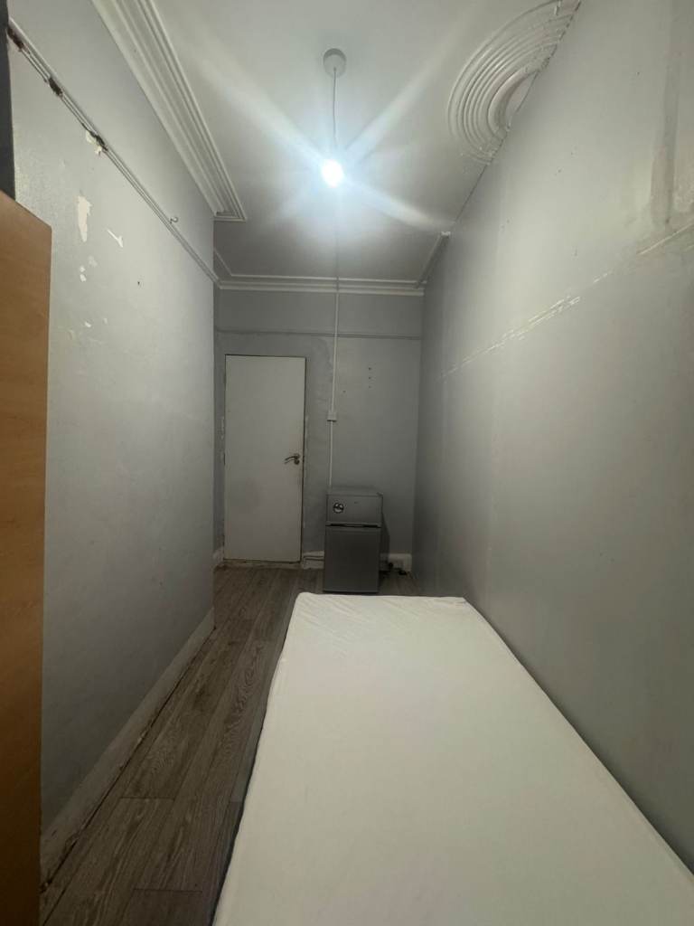 SINGLE ROOM SEVEN SISTERS, N17 – Walking Distance from station