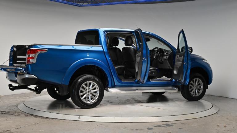 2019 Mitsubishi L200 2.4 DI-D DC Barbarian 4WD Euro 6 4dr PICK UP Diesel Manual