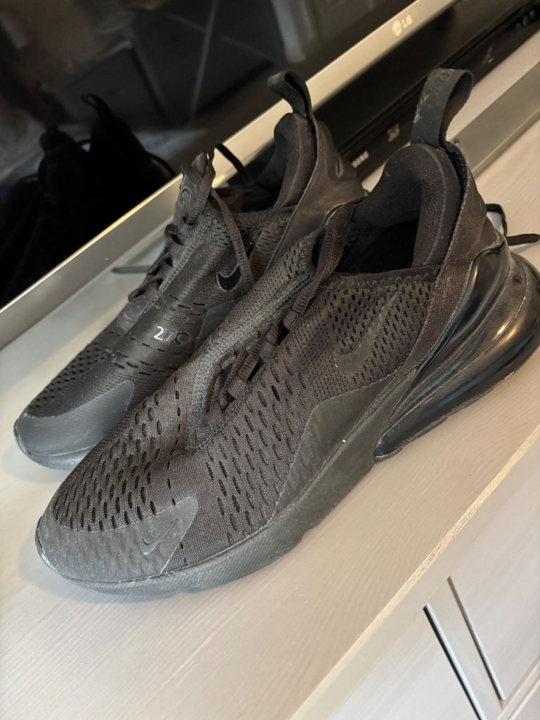 image for Nike 270 women’s size 7