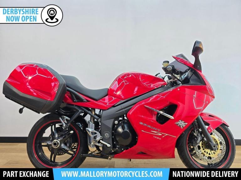 Triumph Sprint ST 1050 Red 2010 - Lovely Condition, Rear Panniers, FSH, Datatool