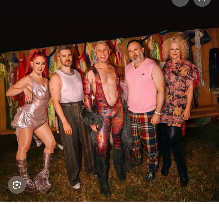 Scissor sisters 