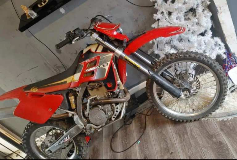2 enduro bikes 