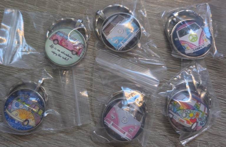 6 x BNIB Vintage Multi-coloured BoHo Volkswagen Camper Van Key Rings