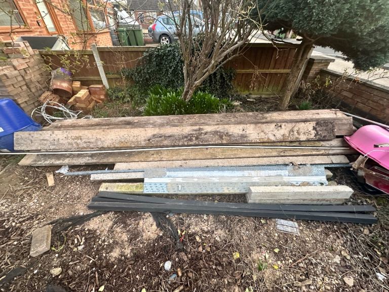 Concrete lintel cavity lintel scaffold boards