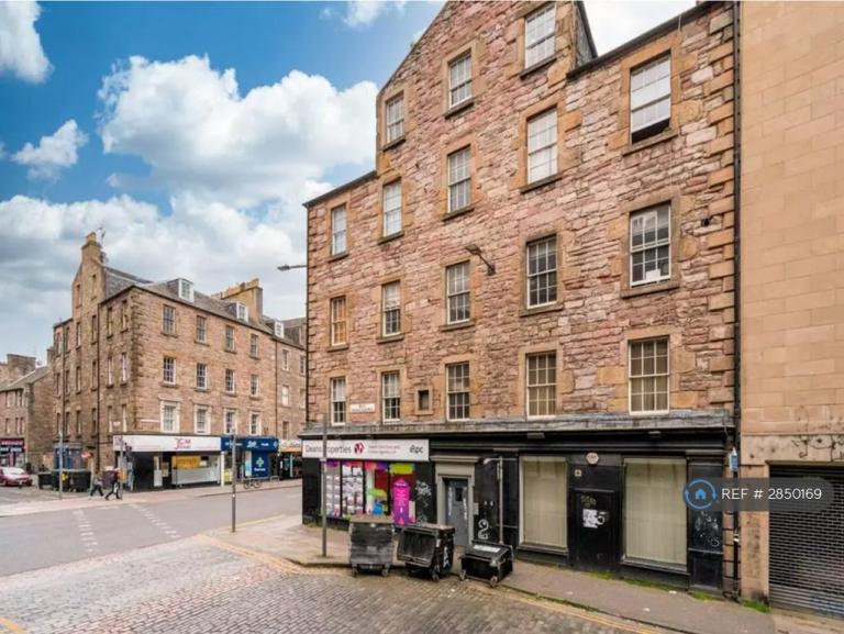 1 bedroom flat in West Crosscauseway, Edinburgh, EH8 (1 bed) (#2850169)