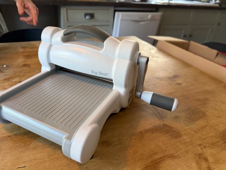 Sizzix Big Shot Die Cutting Machine – Good Condition