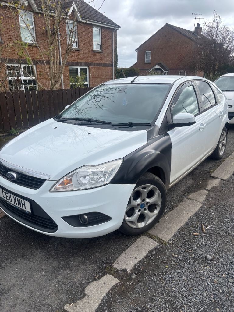 Ford focus 2011 NEEDS GONE